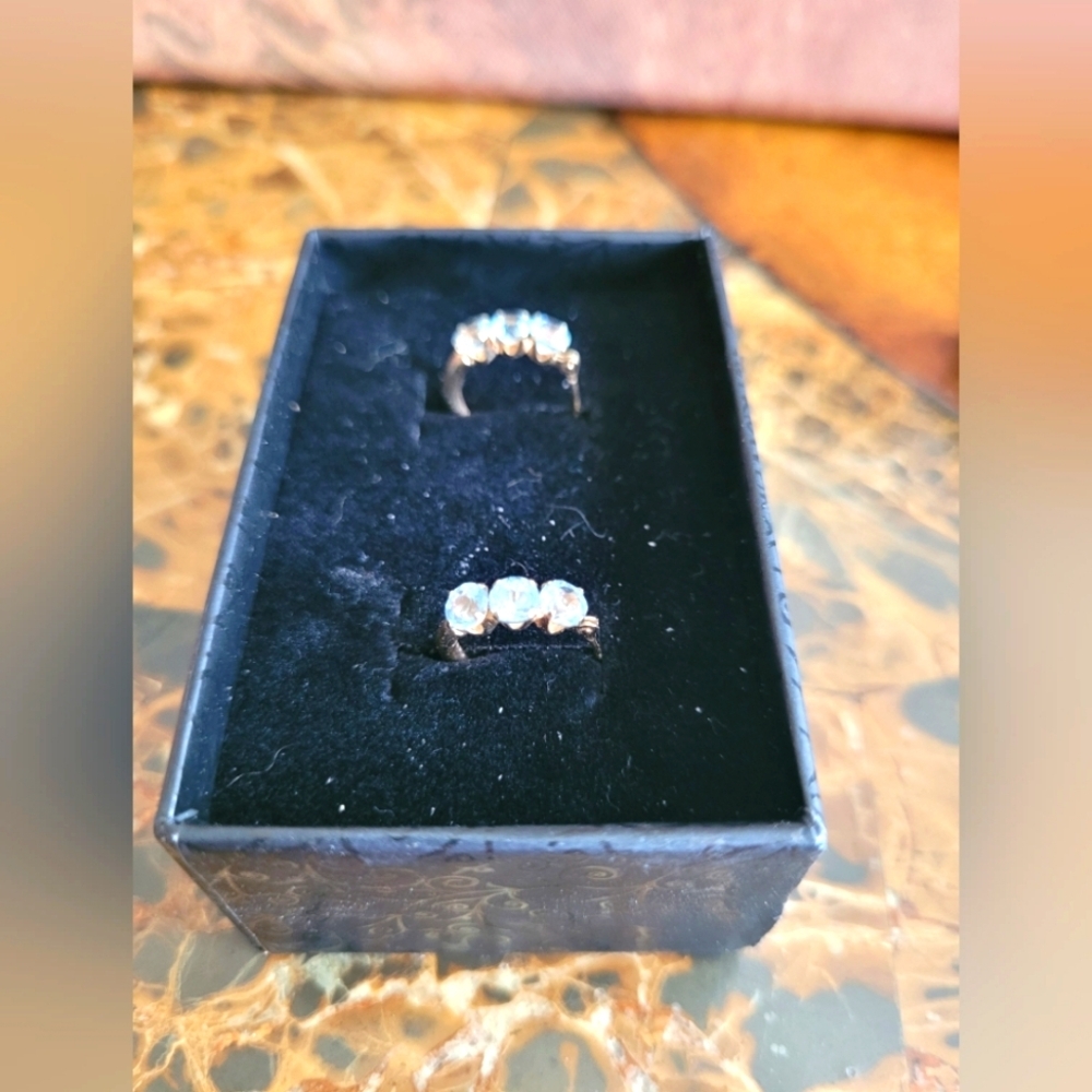 Elegant Earrings Set